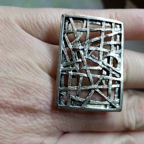Brutalist Art Oversized Rectangle Statement Ring - Picture 2 of 4